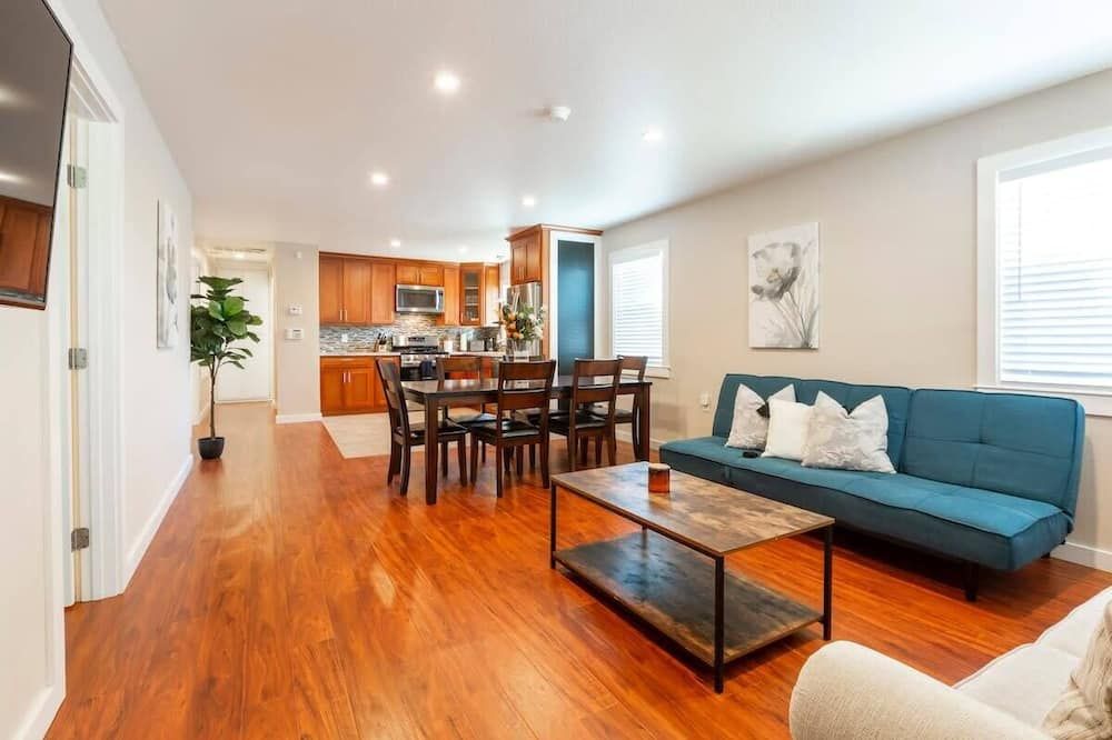 Marbella Lane - 3BR UpprLvl Home 11-Min to Levi's - San Jose - Living room