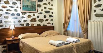 Porto Lesvos hotel - Mytilene - Bedroom