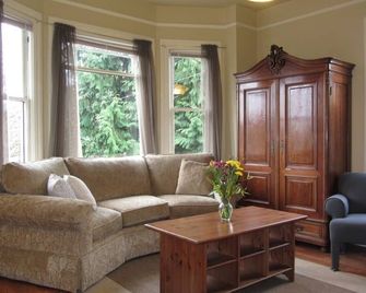 Victorian Cottage 2 Miles to Downtown Seattle - Seattle - Salon