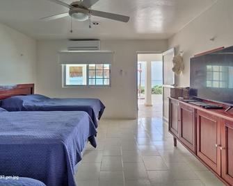 Casa Sara - Yucatan Home Rentals - Chicxulub Puerto - Bedroom