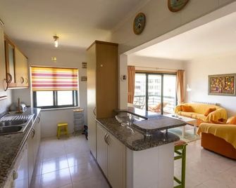 Encostas do Mar by AcasaDasCasas - Mafra - Cocina