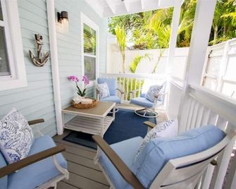 The Coral Cottage in Historic Key West - Key West - Binnenhof