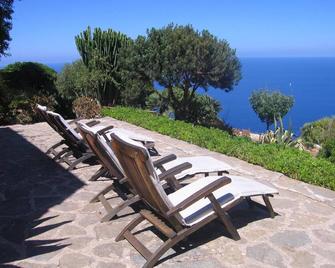 Baglio La Luna - B&B - San Vito Lo Capo - Patio