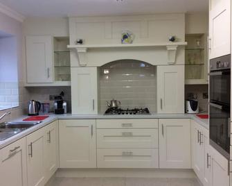 Barview House in Newry - Newry - Kitchen
