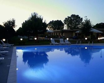 Hotel Koko - Lido di Savio - Zwembad