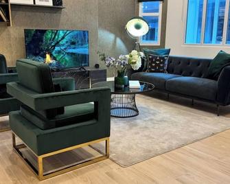Historic 5 Luxury Suite | 2br | Dual Aspect - 曼徹斯特 - 客廳