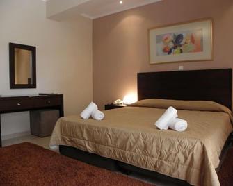 Ahilion Hotel - Kalavryta - Bedroom