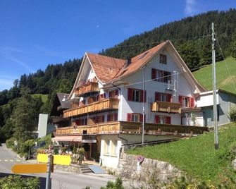 Hotel Sterne - Beatenberg - Gebäude