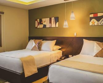 Remfort Hotel - Santa Ana - Bedroom