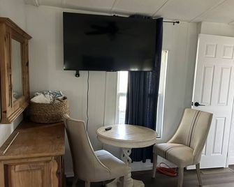 Okeechobee Canal Vacation rental with dock - Okeechobee - Dining room