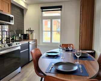 5Min to Falls Historic RiverView - Boischatel - Dining room
