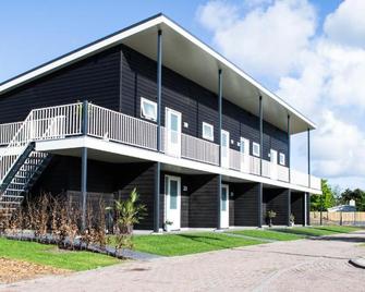 De Berkenhof Aparthotel - Nes - Building