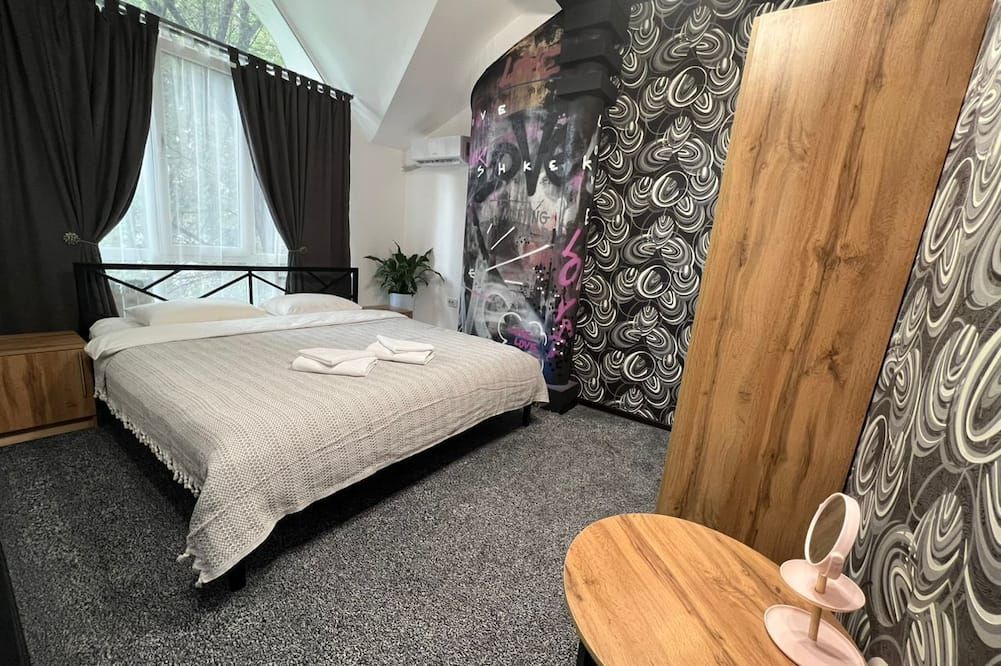 ميتينج بليس بيشكيك - بيشكيك - غرفة نوم