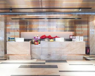 Talmud Hotel Taichung Station - Taichung City - Front desk