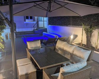 Villa Valmy - Hypercentre - Gare Sncf - Montluçon - Patio