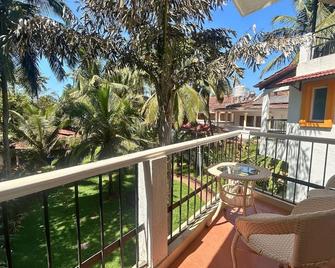 Jungle Hut-Annabelles Beach Apartments at Bernard Simao Calangute - Candolim - Balkon
