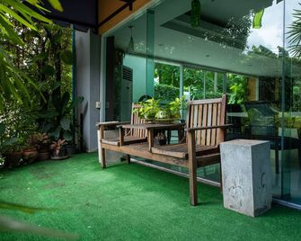 The Wing Design Hotel - Bangkok - Patio