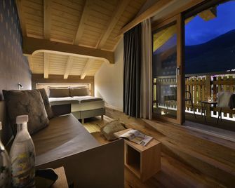 ホテル ガッリズ チェントロ - リヴィーニョ - リビングルーム