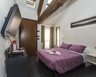 Zen Room & Breakfast - Ferrara - Schlafzimmer