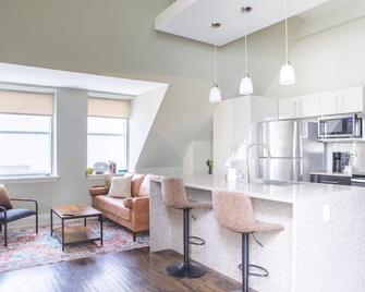Downtown Luxury 1br Loft - Milwaukee - Salon