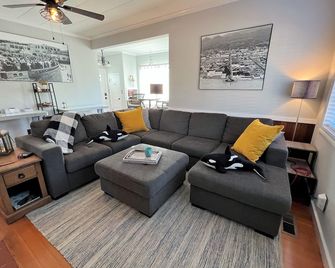 Orca Beach House - Seaside - Sala de estar