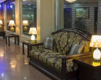 Aleena Hotel - Gujrānwāla - Lobby
