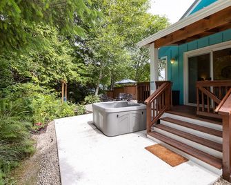 The Razor Clam 2 bdrm cottage with hot tub, pet ok - Pacific Beach - Vista del exterior