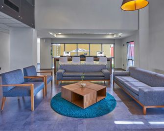 City Express by Marriott CDMX Plaza Central - מקסיקו סיטי - טרקלין