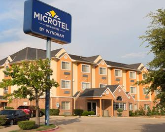 Microtel Inn & Suites by Wyndham Garland/Dallas - Garland - Rakennus