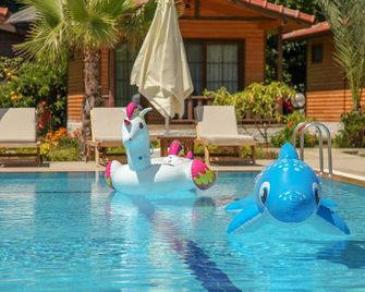 Dolunay Apart Otel - Cirali - Bể bơi