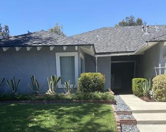 Modern Farmhouse - Furnished -New Remodel New Appliances Stain less - Chino Hills - Building