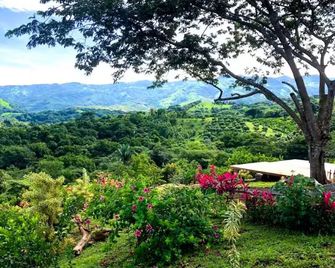 Luxury Villa Caoba- Private, Serene, Ama - San Mateo - Vista del exterior