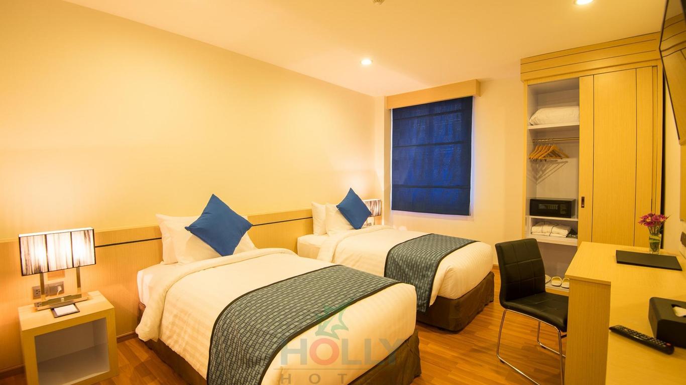 Holly Hotel