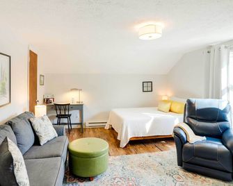 Cozy Norwalk Apt Near Cedar Point and Kalahari! - Norwalk - Obývací pokoj