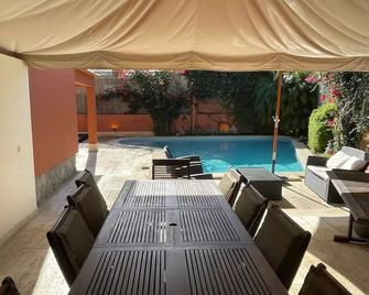 Studio with Private Swimming Pool and Garden - Cascais - Pool