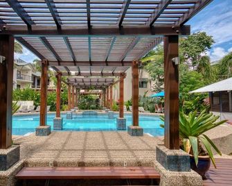 Freestyle Resort Port Douglas - Port Douglas - Kolam