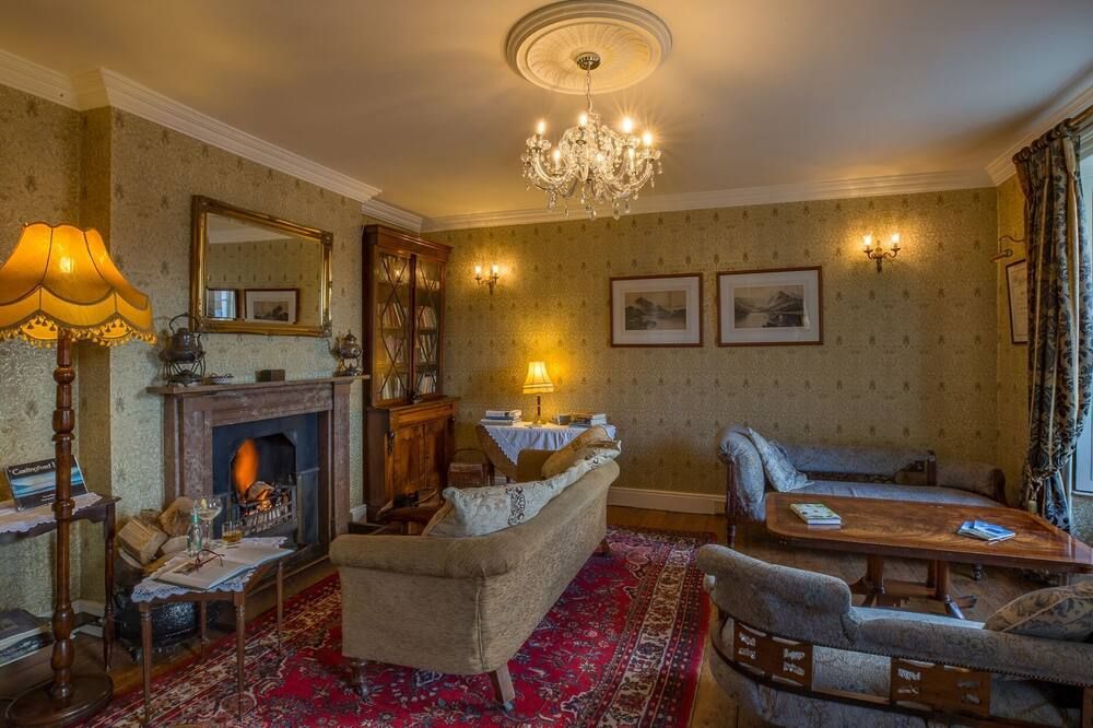 Ghan House - Carlingford - Living room