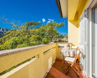 Amazing Apartment In Baska With Wifi - Baška - Balkon