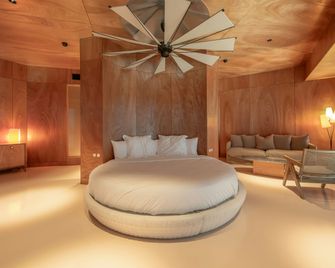Rooms Batumi, a Member of Design HotelsTM - Batum - Habitación