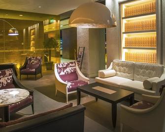 Jinjiang Inn Select Shanghai Nanjing Road Pedestrian Street - Shanghai - Lounge