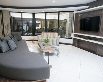 ألفين هوتل باي سلافييرو هوتيس - جوينفيل - غرفة معيشة