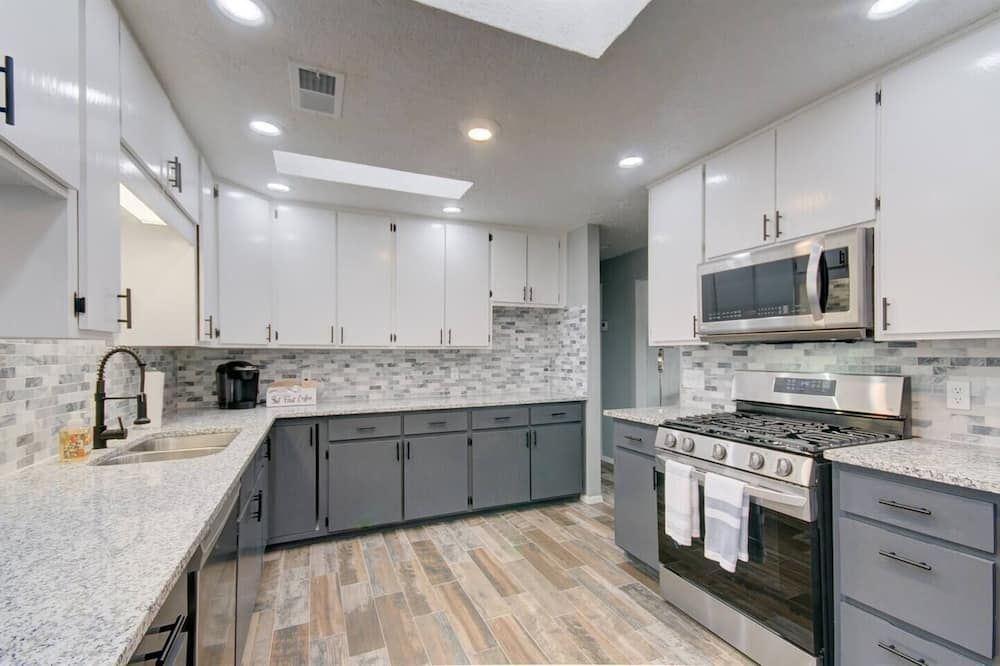 Modern Belle, near I-25 & I-40 Interchange - ألبوكيركي - مطبخ