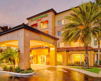 Courtyard by Marriott West Palm Beach Airport - West Palm Beach - Building