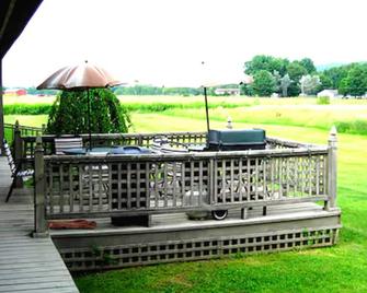 Heritage Inn - Richfield Springs - Patio