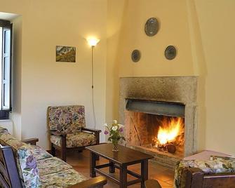 Giardino Donna Lavia - Polizzi Generosa - Living room