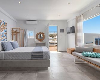 Gizis Cliffside Suites - Imerovigli