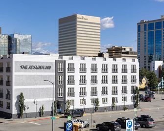 The Voyager Inn - Anchorage - Building
