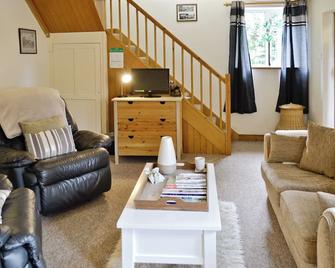 2 bedroom accommodation in Shillingford, near Bampton - Dulverton - Living room