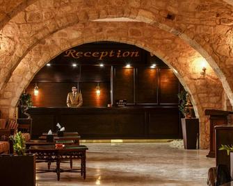 Hayat Zaman Hotel And Resort Petra - Wadi Musa - Front desk