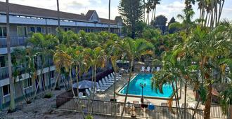Lantern Inn & Suites - Sarasota - Pool